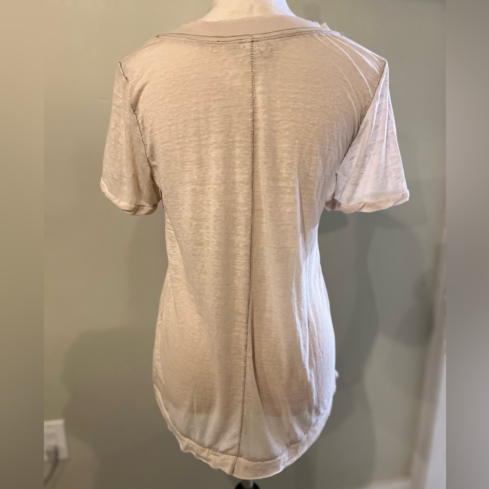 We The Free Lightweight Peach V Neck T-Shirt Size X Small - Picture 7 of 12